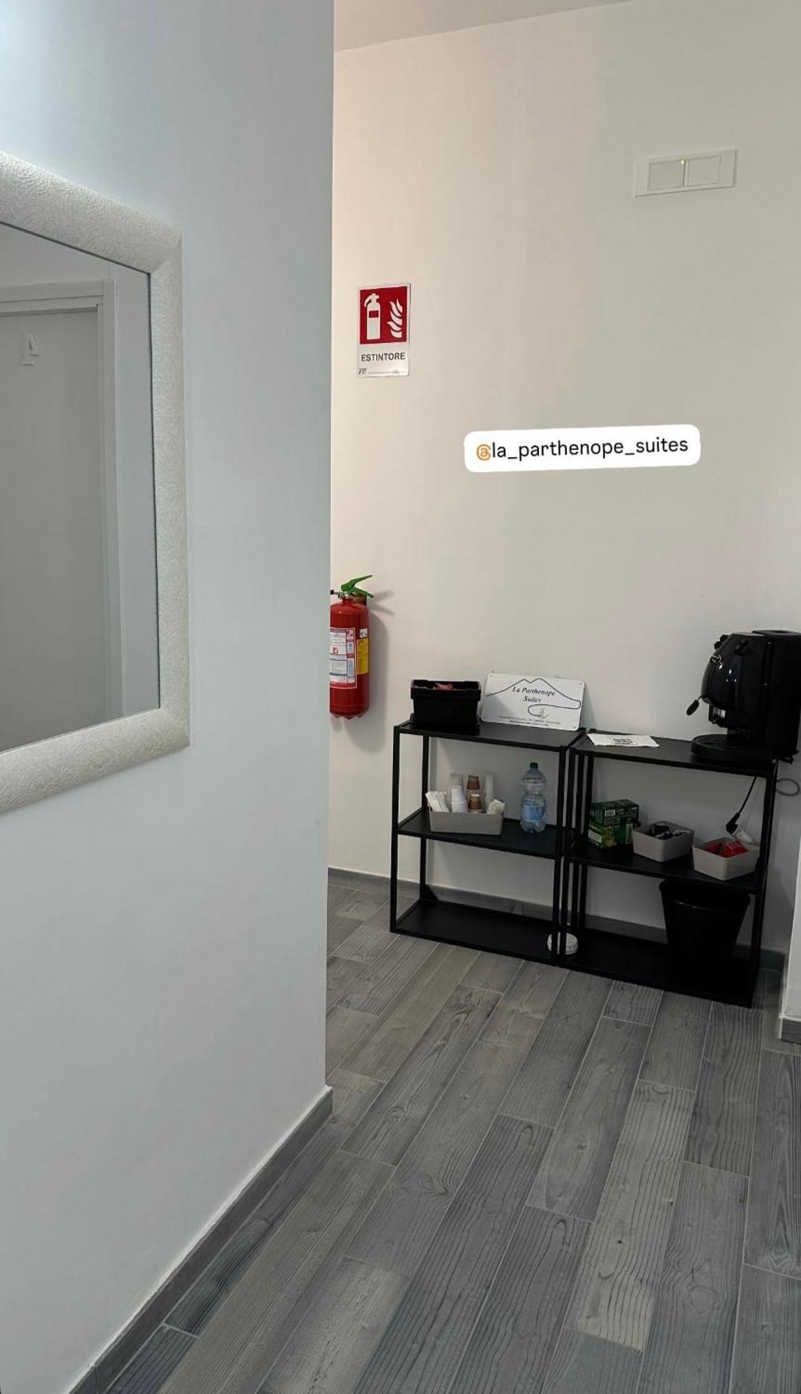 פורטיצ'י La Parthenope Suites מראה חיצוני תמונה