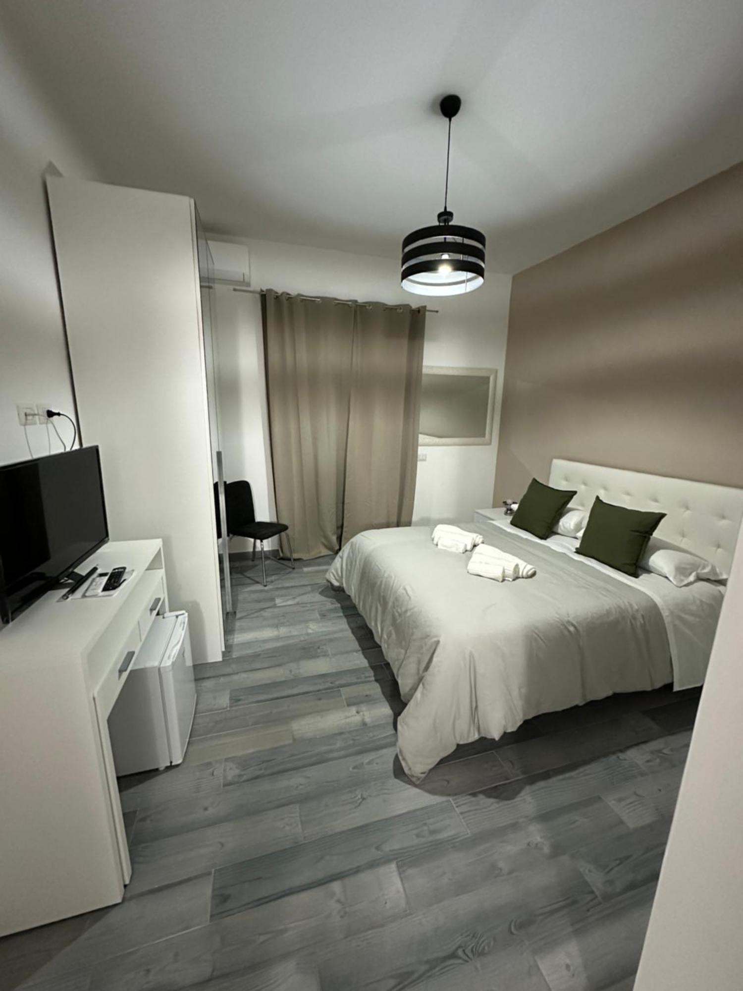 פורטיצ'י La Parthenope Suites מראה חיצוני תמונה